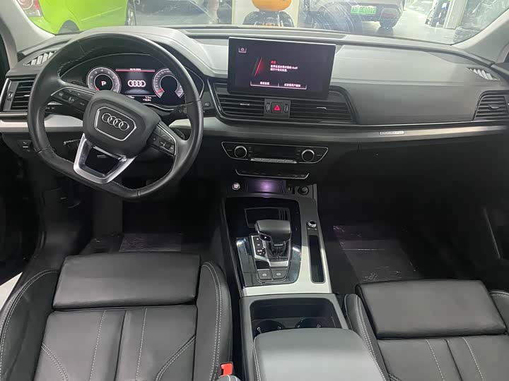 Фото 6 - Audi Q5L