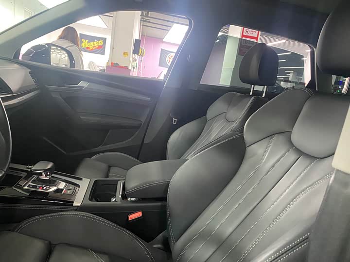 Фото 9 - Audi Q5L