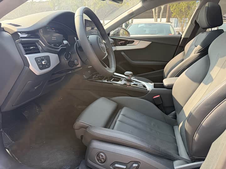 Фото 3 - Audi A5