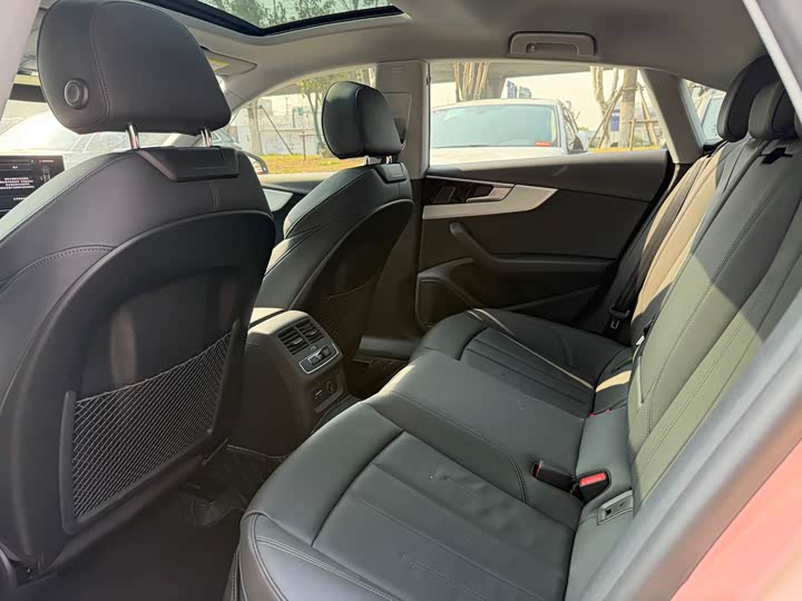 Фото 5 - Audi A5