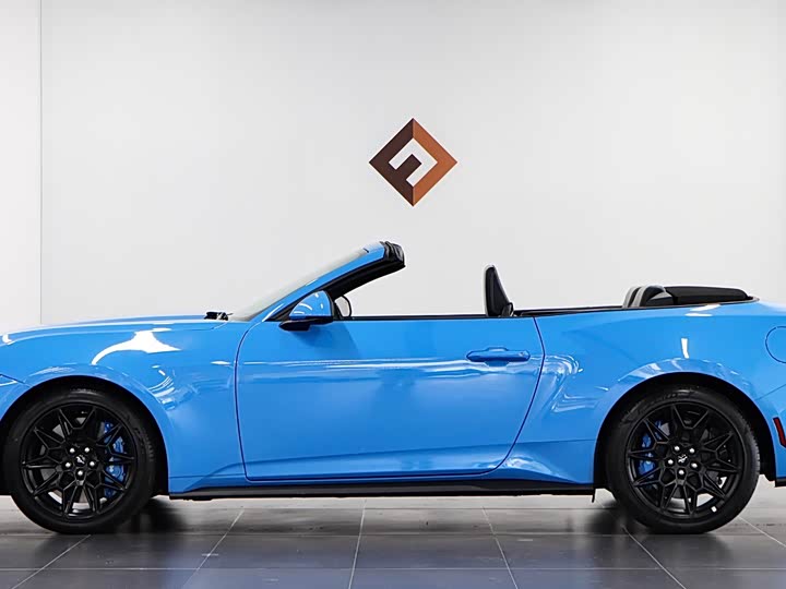 Photo 7 - Ford Mustang