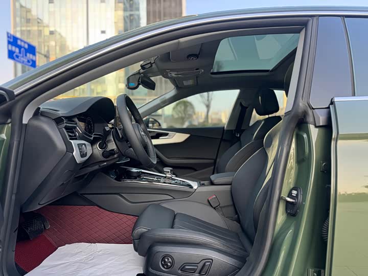 Фото 4 - Audi A5