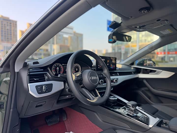 Фото 5 - Audi A5