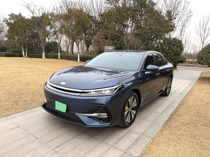 Фото 1 - Geely Galaxy A7