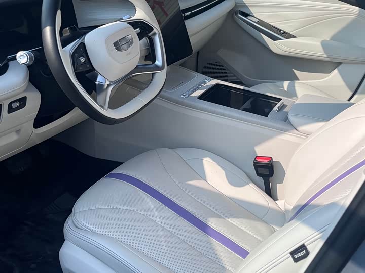 Фото 4 - Geely Preface L