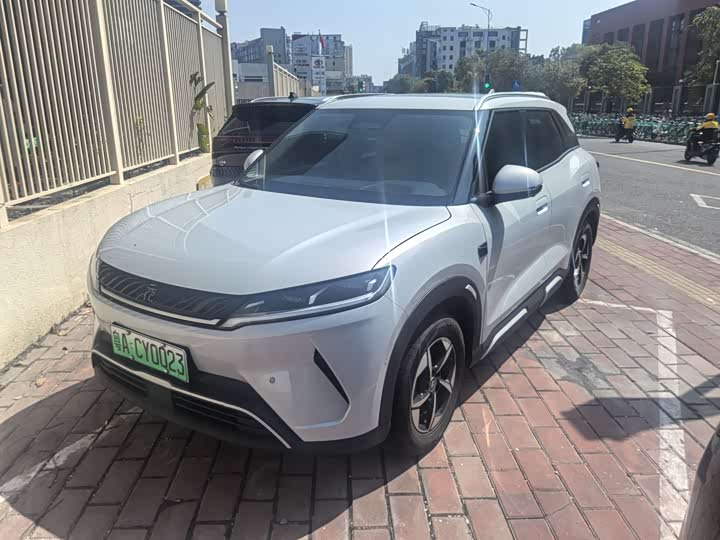 Photo 1 - BYD Yuan Up