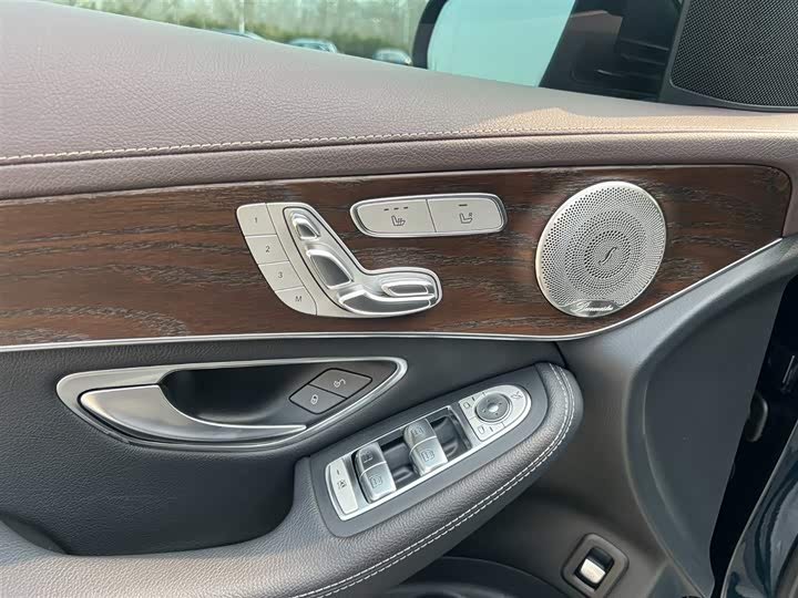 Фото 7 - Mercedes-Benz GLC-Class