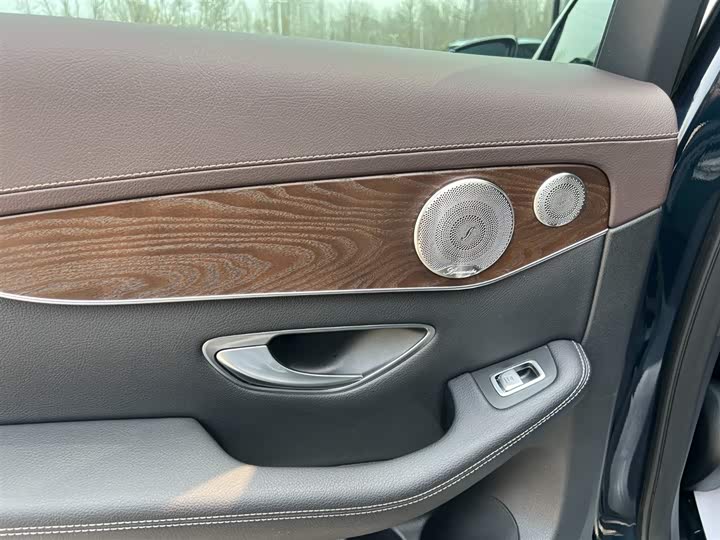 Фото 8 - Mercedes-Benz GLC-Class