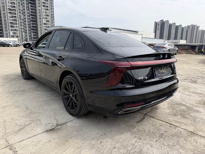 Фото 6 - Hongqi H5