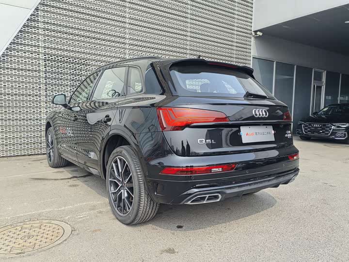 Фото 7 - Audi Q5L
