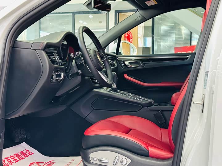 Фото 7 - Porsche Macan