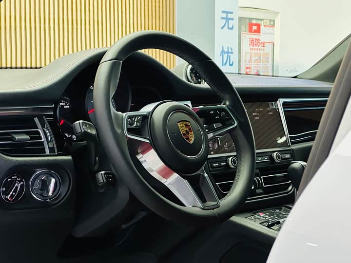 Фото 9 - Porsche Macan