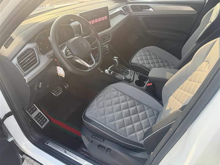 Фото 4 - Volkswagen Tayron X