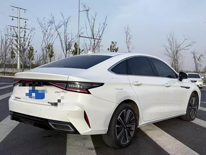 Фото 4 - Chery Arrizo 8