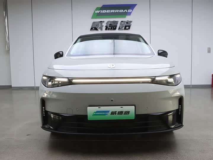 Фото 2 - Leapmotor C10