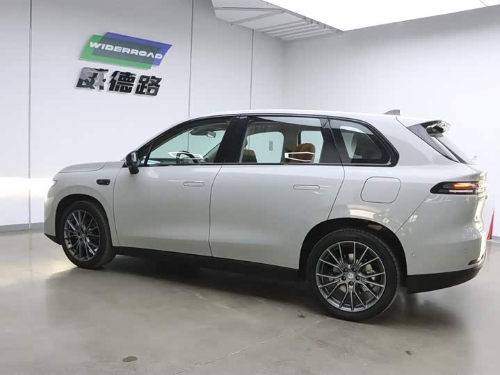 Фото 7 - Leapmotor C10