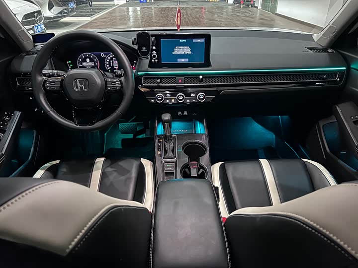 Фото 9 - Honda Civic