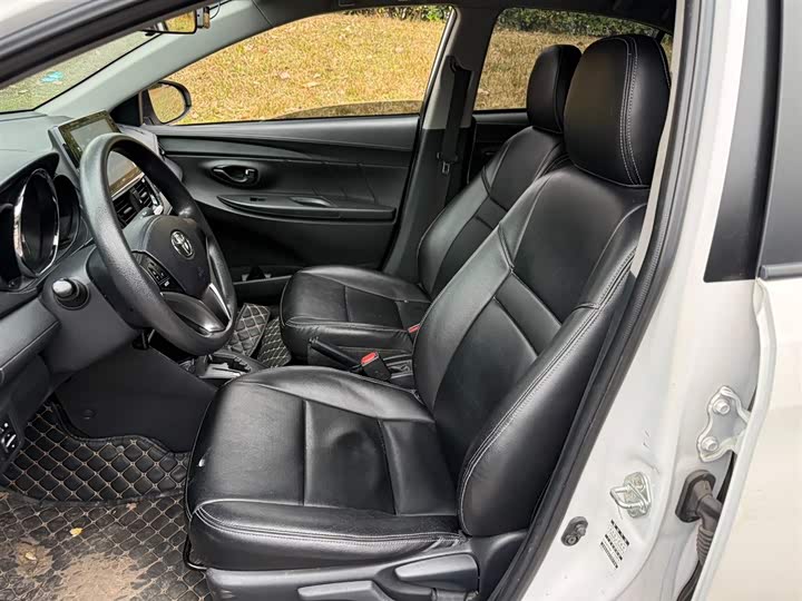 Фото 8 - Toyota Vios