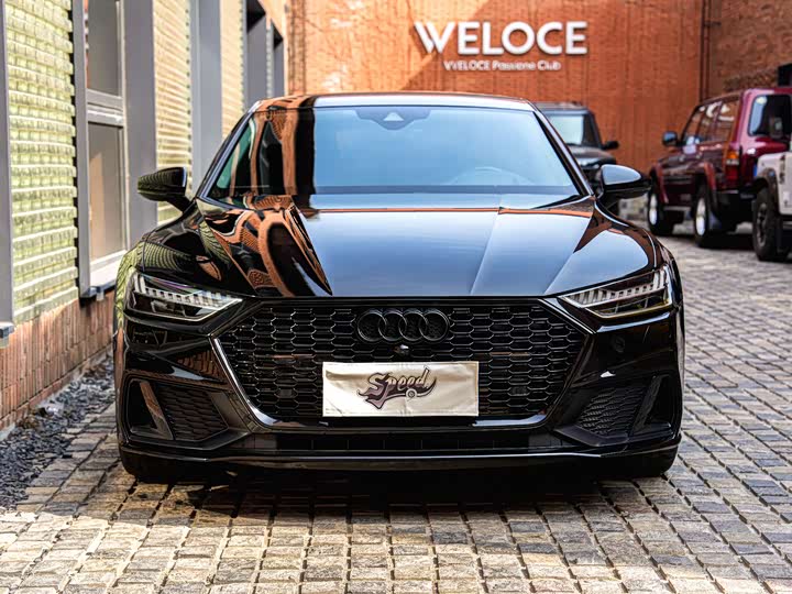 Фото 2 - Audi A7