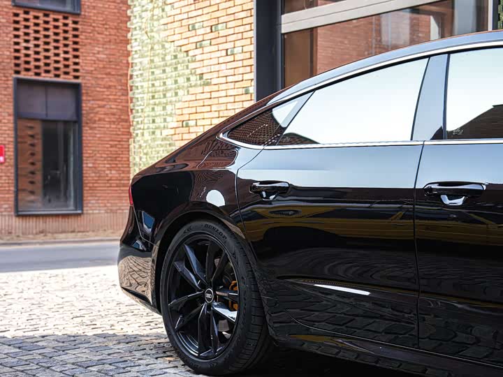 Фото 9 - Audi A7