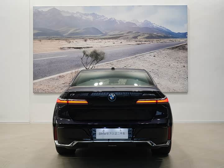 Фото 7 - BMW i7