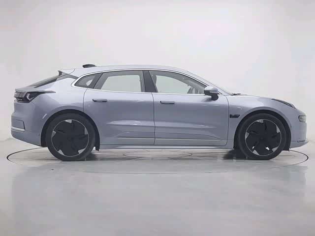 Фото 6 - Zeekr 001