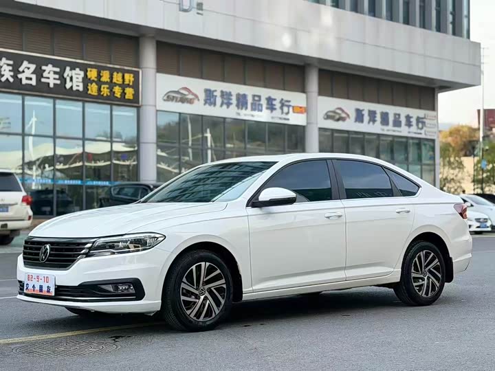 Фото 3 - Volkswagen Lavida