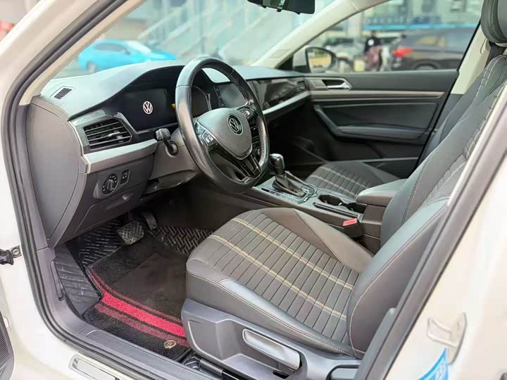 Фото 4 - Volkswagen Lavida