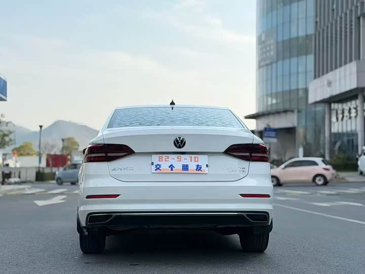 Фото 8 - Volkswagen Lavida