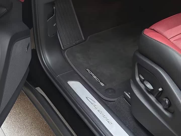 Фото 3 - Porsche Cayenne