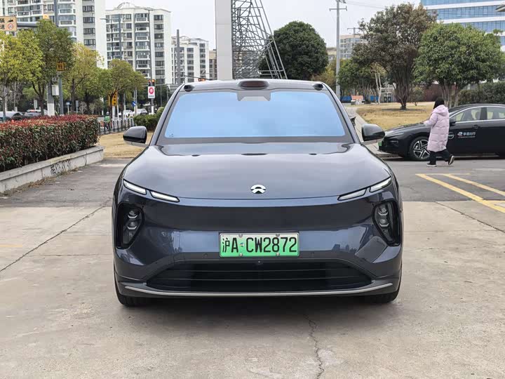 Фото 2 - Nio EC6