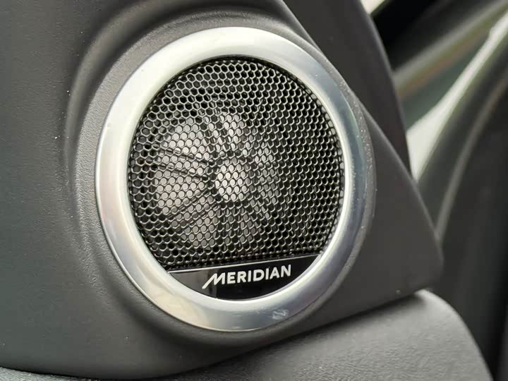 Фото 9 - Land Rover Range Rover Evoque L