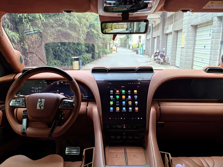 Фото 5 - BYD Yangwang U8