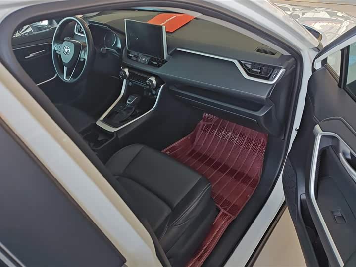 Фото 8 - Toyota Wildlander