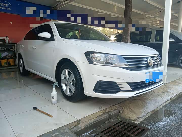 Фото 3 - Volkswagen Lavida