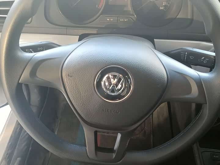 Фото 6 - Volkswagen Lavida