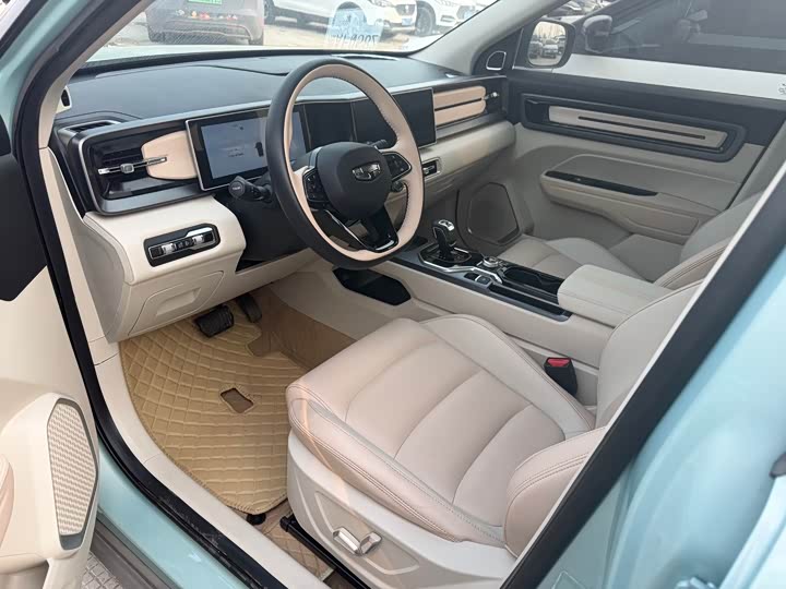 Фото 4 - Geely Icon