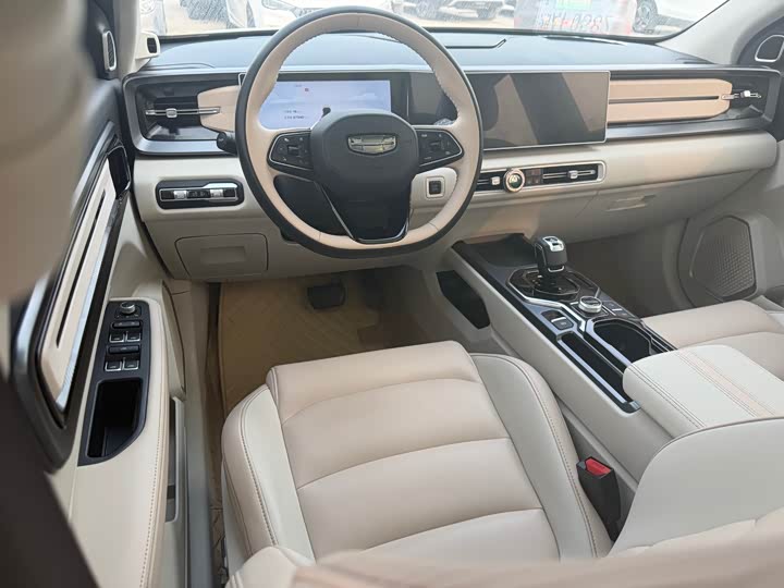 Фото 5 - Geely Icon