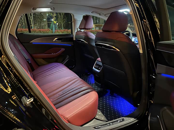 Фото 7 - Hongqi H5