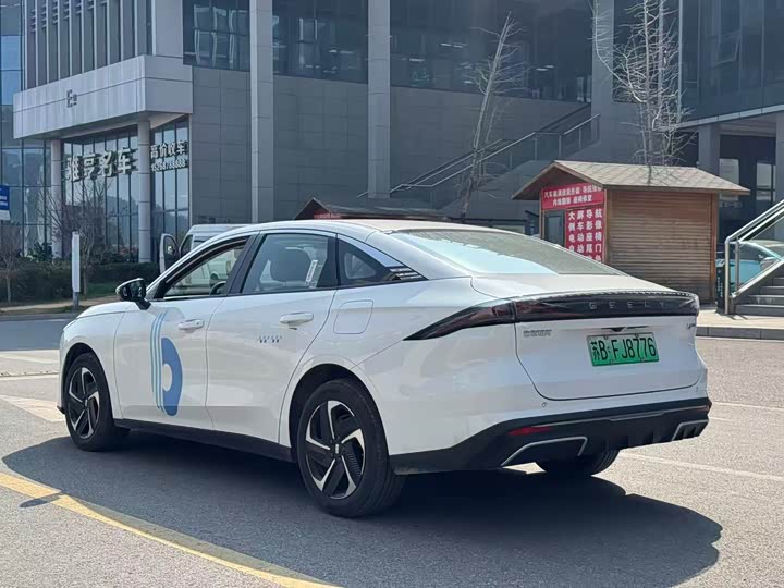 Photo 5 - Geely Galaxy L6