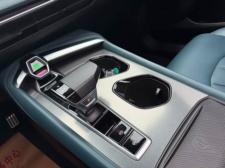 Фото 8 - MG Motor 7