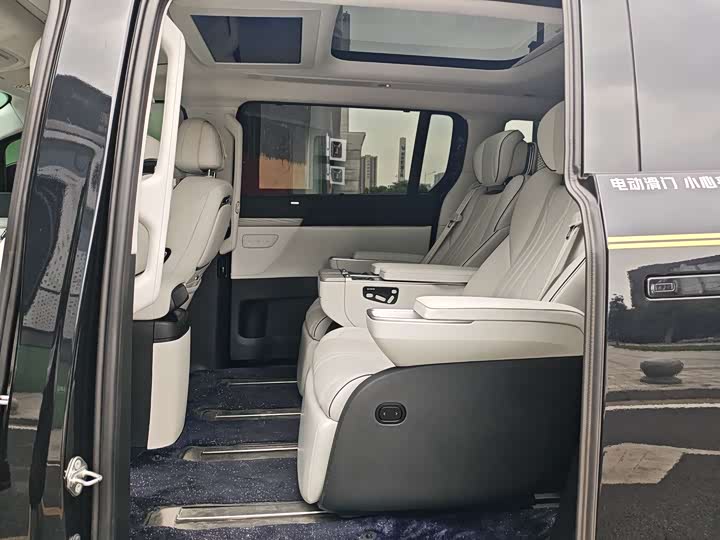 Фото 6 - XPeng X9