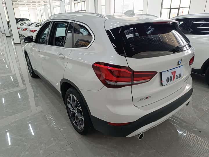 Фото 3 - BMW X1