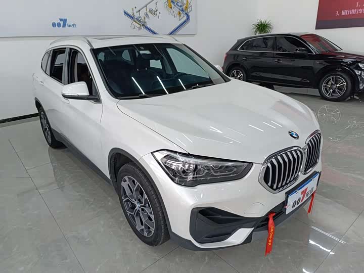 Фото 4 - BMW X1