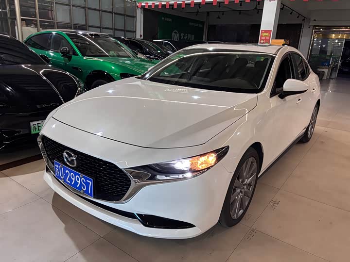 Photo 1 - Mazda 3 (Axela)