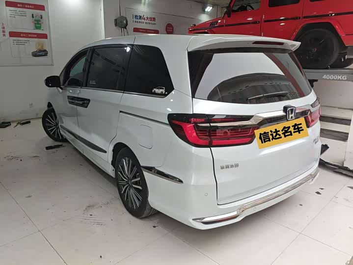 Фото 9 - Honda Elysion