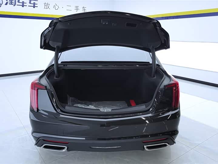 Photo 4 - Cadillac CT5