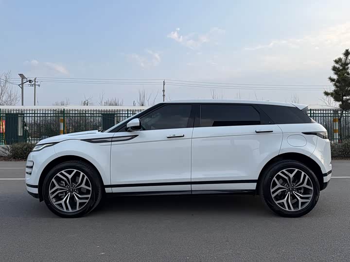 Photo 7 - Land Rover Range Rover Evoque L Hybrid