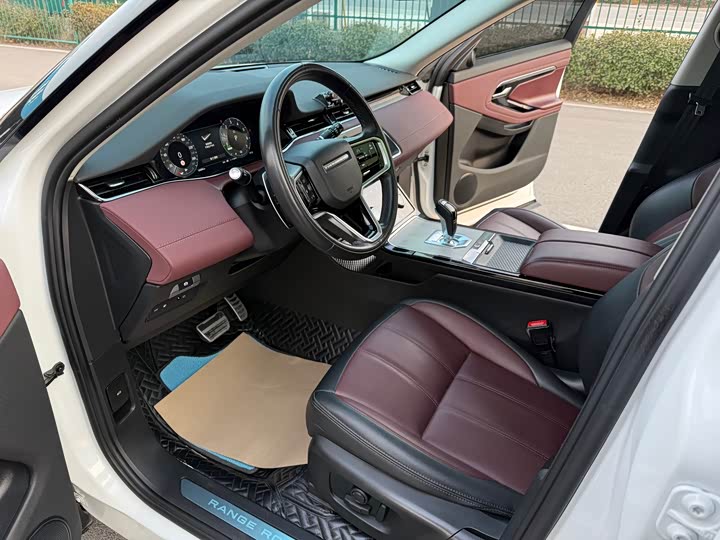 Photo 9 - Land Rover Range Rover Evoque L Hybrid