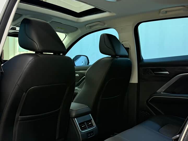 Zdjęcie 8 - Haval H6